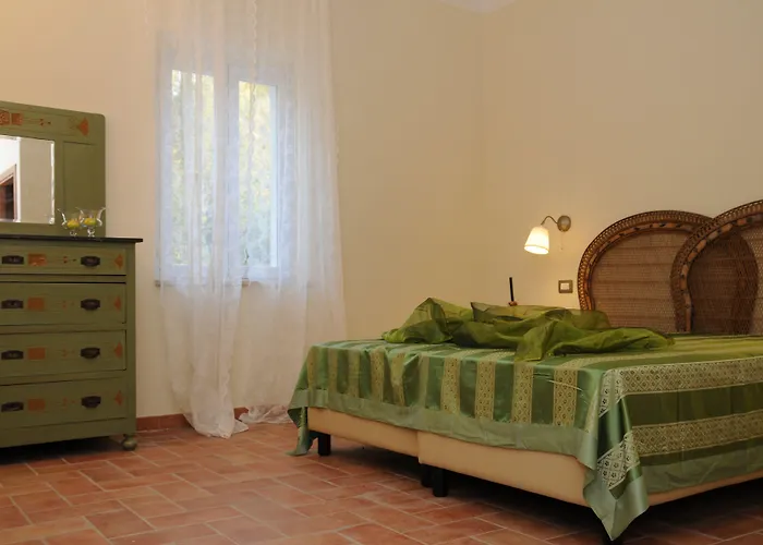 Oasi La Cascata بيت ضيافة